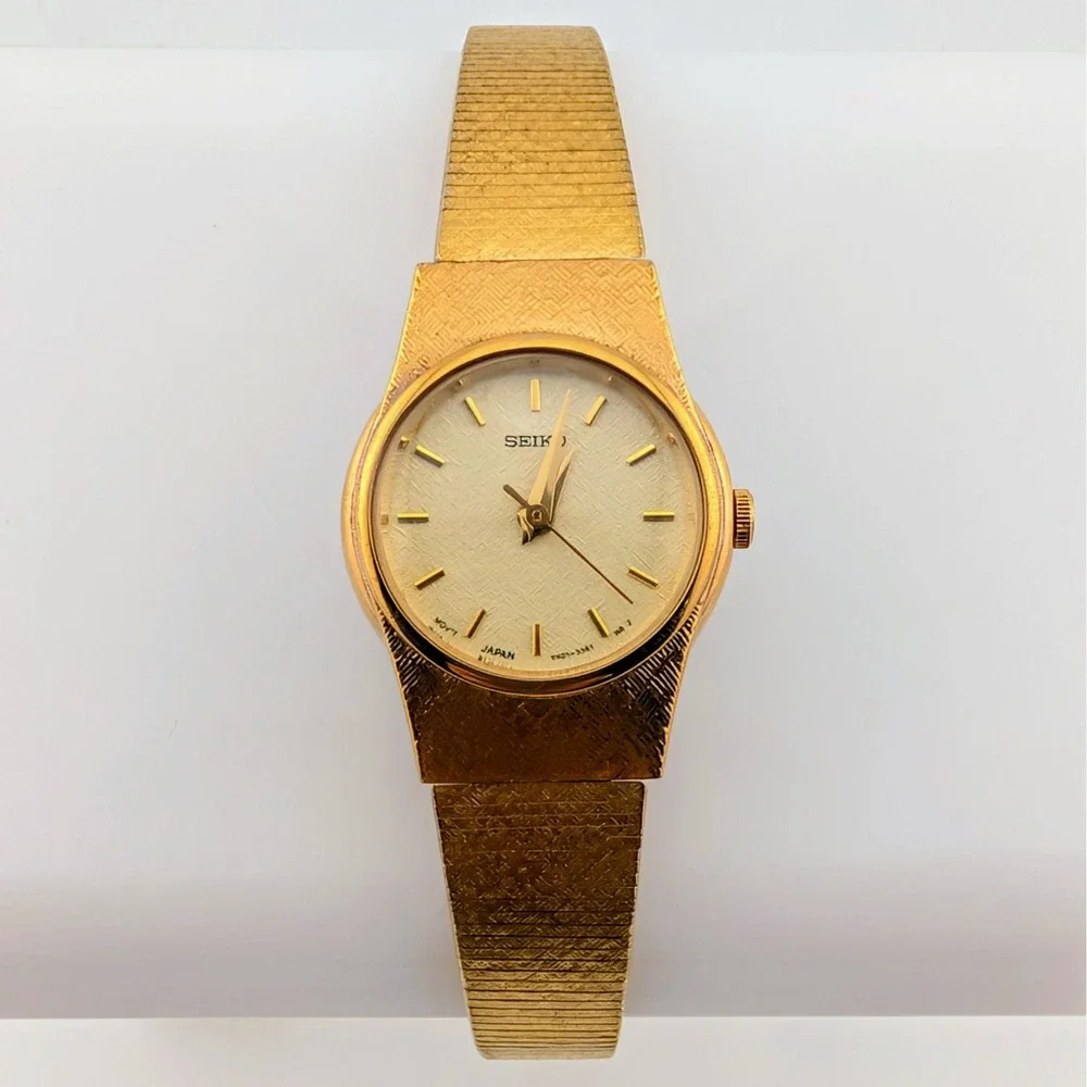 Vintage Seiko V401-1810 Gold Tone Textured Dial Dress Watch 20mm 6.25